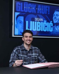 九游游戏-官方：沙尔克签下28岁奥地利中场柳比契奇，双方签约至2028年